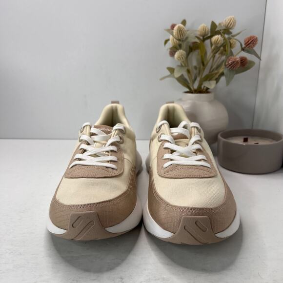 allbirds Men\'s Casual Chunky Sneakers in Cream and Tan main image 9